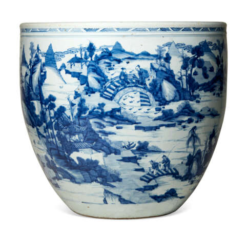 A LARGE CHINESE BLUE AND WHITE PORCELAIN JARDINI&#200;RE - photo 3