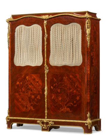 A FRENCH ORMOLU-MOUNTED, TULIPWOOD AND AMARANTH MARQUETRY ARMOIRE - фото 1