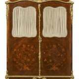 A FRENCH ORMOLU-MOUNTED, TULIPWOOD AND AMARANTH MARQUETRY ARMOIRE - фото 2