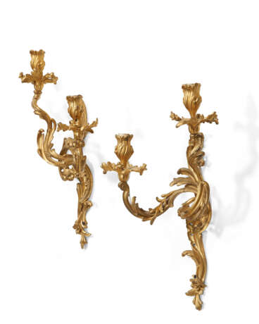 A PAIR OF LOUIS XV ORMOLU TWO-BRANCH WALL LIGHTS - photo 3