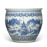 A LARGE CHINESE BLUE AND WHITE PORCELAIN JARDINI&#200;RE - фото 1