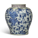 A LARGE CHINESE BLUE AND WHITE PORCELAIN BALUSTER JAR - photo 2