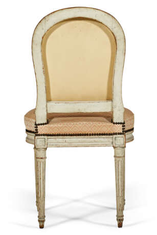 A SET OF TEN LOUIS XVI GRAY-PAINTED DINING CHAIRS - фото 5