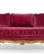 Beds (Interior & Design, Furniture, Lying and sleeping furniture). A LOUIS XV BEECHWOOD LIT D&#39;ALCOVE