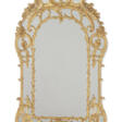 AN EARLY LOUIS XV GILTWOOD MIRROR - Auktionsarchiv