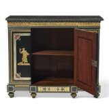 A PAIR OF LATE LOUIS XVI ORMOLU-MOUNTED EBONY, EBONIZED AND BOULLE MARQUETRY MEUBLES D`APPUI - Foto 4