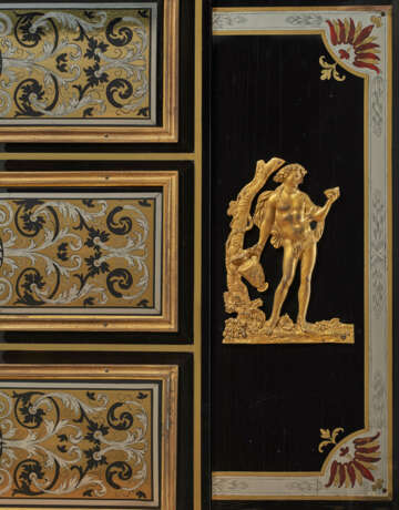 A PAIR OF LATE LOUIS XVI ORMOLU-MOUNTED EBONY, EBONIZED AND BOULLE MARQUETRY MEUBLES D`APPUI - photo 5