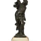 A PAIR OF BRONZE FIGURES OF BACCHUS AND A BACCHANTE - фото 8