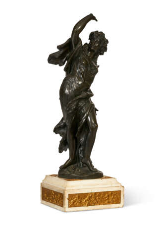 A PAIR OF BRONZE FIGURES OF BACCHUS AND A BACCHANTE - фото 9