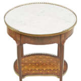 A LATE LOUIS XV ORMOLU-MOUNTED TULIPWOOD AND FLORAL TRELLIS PARQUETRY TABLE EN CHIFFONNIERE - фото 4