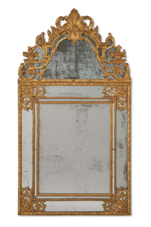 A REGENCE STYLE GILTWOOD MIRROR - photo 1