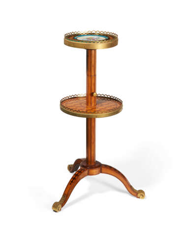 A LOUIS XVI ORMOLU AND PORCELAIN-MOUNTED TULIPWOOD, SATINWOOD, AND PARQUETRY GUERIDON - photo 2