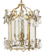 Bergkristall. A FRENCH ORMOLU, ROCK CRYSTAL AND MOLDED GLASS HALL LANTERN