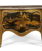 Dressers & Chests of drawers. A FRENCH ORMOLU-MOUNTED BLACK AND GILT JAPANNED COMMODE