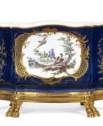 Usine de porcelaine Sèvres. AN ORMOLU-MOUNTED SEVRES PORCELAIN &#39;BLEU LAPIS&#39; FLOWER VASE (CUVETTE A FLEURS &#39;ROUSSEL&#39;)