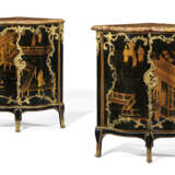 A PAIR OF LOUIS XV ORMOLU-MOUNTED CHINESE BLACK AND GILT LACQUER AND EBONIZED ENCOIGNURES - photo 1