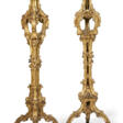 A PAIR OF SOUTH GERMAN OIL-GILT TORCHERES - Auktionsarchiv