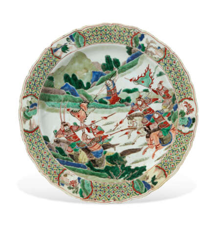 A CHINESE FAMILLE VERTE PORCELAIN SHAPED DISH - Foto 1