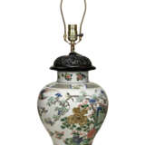 A CHINESE FAMILLE VERTE PORCELAIN BALUSTER JAR, MOUNTED AS A LAMP - photo 2