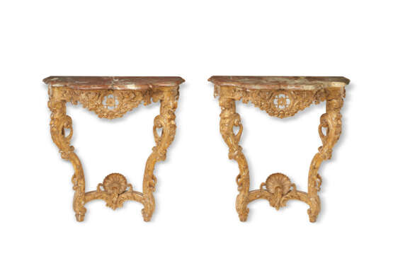 A PAIR OF FRENCH GILTWOOD CONSOLE TABLES - фото 1