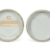 A CHINESE BLUE AND WHITE PORCELAIN CIRCULAR BOX AND COVER - Foto 3