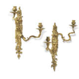 A PAIR OF REGENCE LACQUERED BRONZE TWO-LIGHT WALL LIGHTS - photo 3