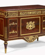 Dresser. A LATE LOUIS XVI ORMOLU-MOUNTED MAHOGANY COMMODE
