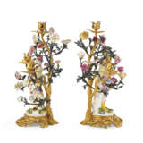 A PAIR OF LOUIS XV ORMOLU-MOUNTED MEISSEN AND FRENCH PORCELAIN AND TOLE PEINTE THREE-LIGHT CANDELABRA - photo 4