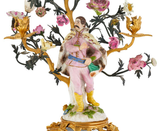 A PAIR OF LOUIS XV ORMOLU-MOUNTED MEISSEN AND FRENCH PORCELAIN AND TOLE PEINTE THREE-LIGHT CANDELABRA - фото 8