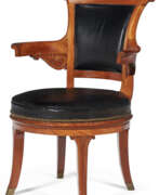 Мебель для сиденья. A DIRECTOIRE SOLID MAHOGANY FAUTEUIL DE BUREAU
