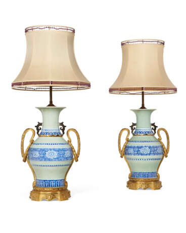 A PAIR OF ORMOLU-MOUNTED CHINESE CELADON AND BLUE AND WHITE PORCELAIN VASES, NOW MOUNTED AS LAMPS - фото 1