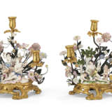 A PAIR OF LOUIS XV ORMOLU AND TOLE-MOUNTED FRENCH AND MEISSEN PORCELAIN THREE-BRANCH CANDELABRA - фото 2