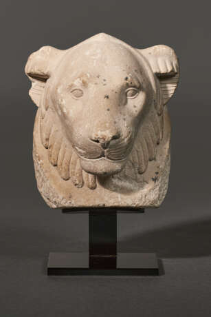 AN EGYPTIAN LIMESTONE LION HEAD SCULPTOR’S MODEL - photo 1