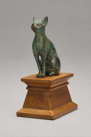 AN EGYPTIAN BRONZE CAT - Foto 2