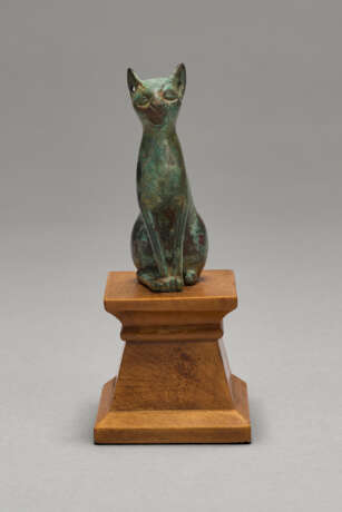 AN EGYPTIAN BRONZE CAT - Foto 4