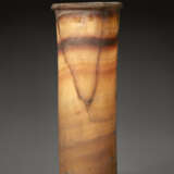 AN EGYPTIAN BANDED ALABASTER CYLINDRICAL JAR - фото 2