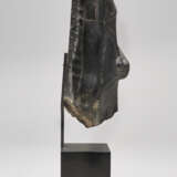 AN EGYPTIAN GRANODIORITE TORSO OF A STRIDING OFFICIAL - фото 3