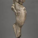 A ROMAN MARBLE TRAPEZOPHORUS WITH A PANTHER - фото 1