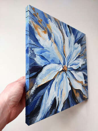 Blue flower Холст на подрамнике Живопись акрилом объемная живопись Абстрактный цветок Казахстан 2024 г. - фото 3