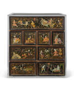 Пластик. A FINELY LACQUERED MUGHAL CABINET