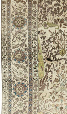 A SILK FEREGHAN CARPET - photo 4