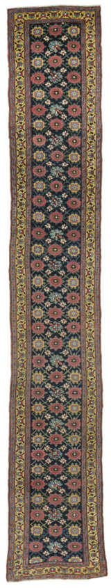 A LONG NORTH WEST PERSIAN RUNNER - photo 1