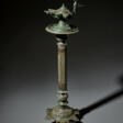 A LARGE AND IMPRESSIVE KHORASSAN BRONZE LAMPSTAND WITH OIL LAMP - Аукционные товары