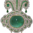 AN EMERALD AND DIAMOND-SET GOLD BROOCH - Auction Items