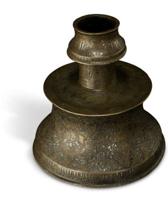 A SIIRT SILVER-INLAID BRONZE CANDLESTICK - photo 4