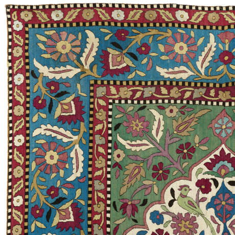 A SILK EMBROIDERED CAUCASIAN RUG - Foto 4