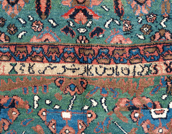 A NORTH WEST PERSIAN CARPET - Foto 3