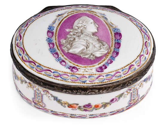 Seltene Porzellanrzellan-Tabatiere mit dem Porzellanrtrait des Kurfürsten Maximilian III Joseph - Foto 1