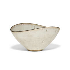 DAME LUCIE RIE (1902-1995)