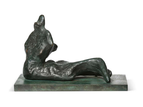 HENRY MOORE, O.M., C.H. (1898-1986) - photo 3